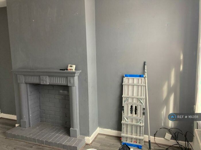 3 Bedroom Terraced House To Rent In Shirehall Crescent, Sheffield, S5