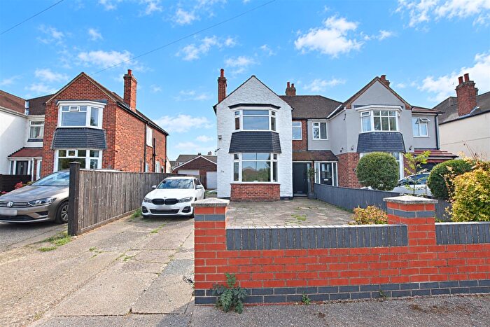 3 Bedroom Semi Detached House For Sale In North Sea Lane, Humberston, Grimsby, DN36