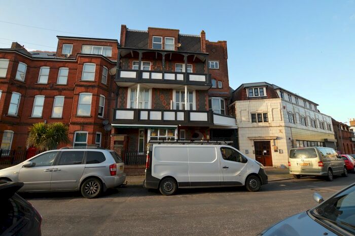 1 Bedroom Flat To Rent In Park Close, Queen Elizabeth Avenue, Cliftonville, Margate, CT9