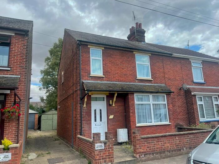 3 Bedroom Semi-Detached House To Rent In Melville Road, Ipswich, Suffolk, IP4