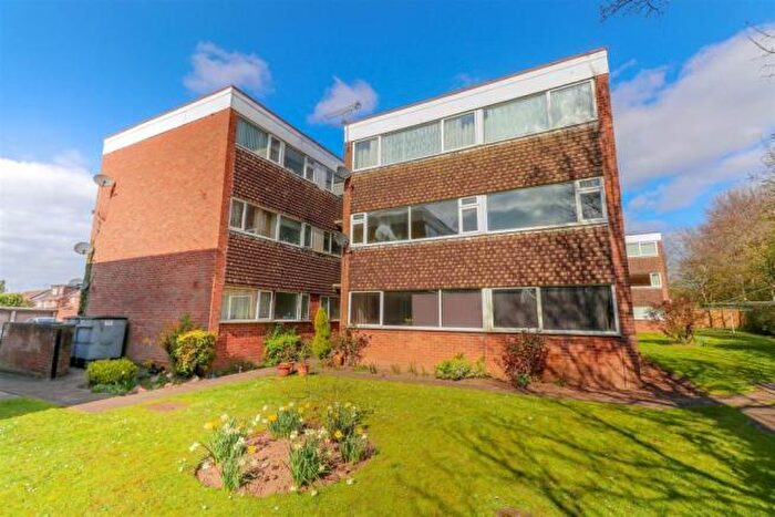 2 Bedroom Flat To Rent In Colina Close Willenhall Coventry, CV3