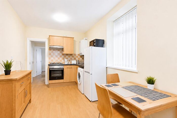 1 Bedroom Private Hall To Rent In Richmond Road, Cathays, CF24