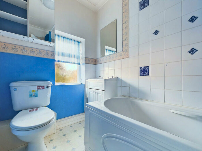 3 Bedroom End Of Terrace House For Sale In Harthill Road, Blacon, CH1