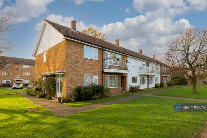 2 Bedroom Maisonette To Rent In Floral Court, Ashtead, KT21