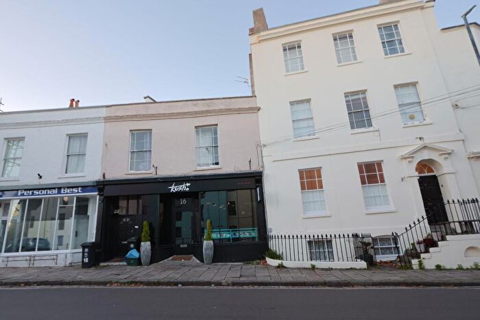 4 Bedroom Apartment To Rent In Clifton Road, Bristol, BS8