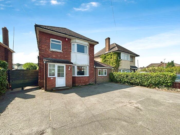 5 Bedroom Detached House For Sale In Wallisdown Road, Poole, BH12