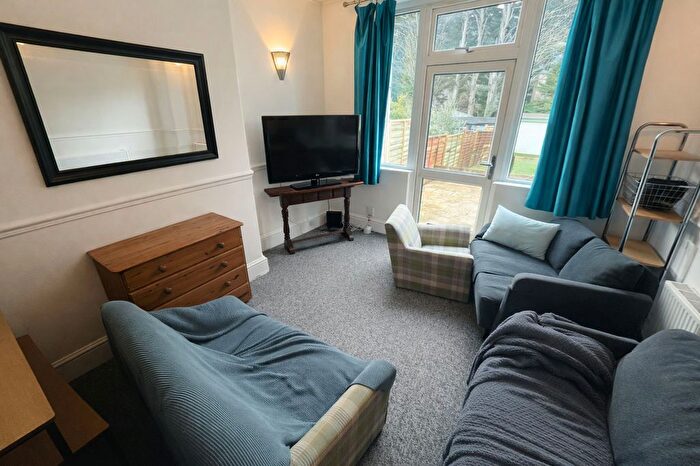 4 Bedroom Semi Detached House For Sale In Forest Road, Fishponds, BS16