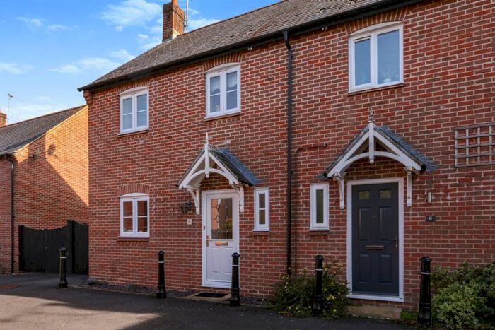 3 Bedroom Semi-Detached House For Sale In Aspen Road, Charlton Down, Dorchester, DT2