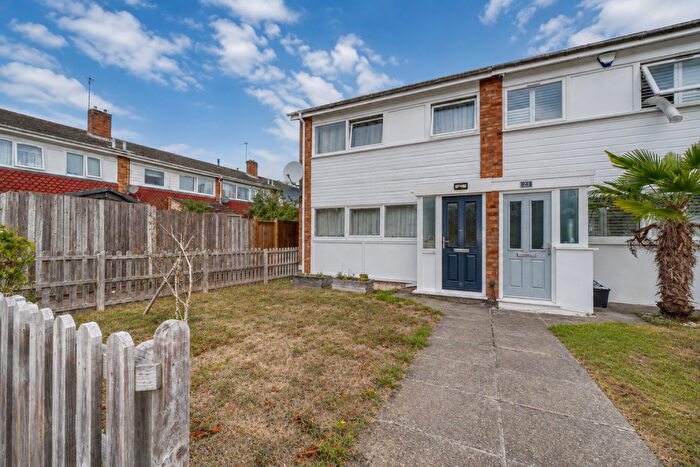 3 Bedroom Terraced House For Sale In Place Farm Avenue, Orpington, BR6