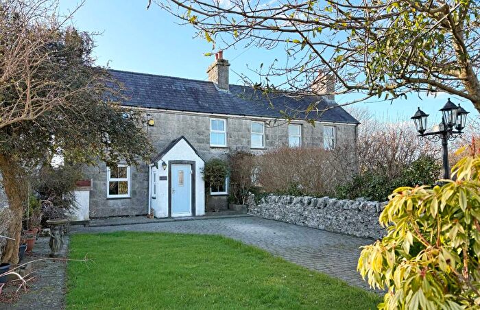 3 Bedroom Semi-Detached House For Sale In Marianglas, Isle Of Anglesey, LL73