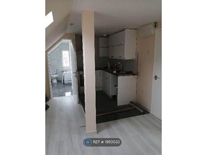 1 Bedroom Flat To Rent In Ockley Road, Croydon, CR0
