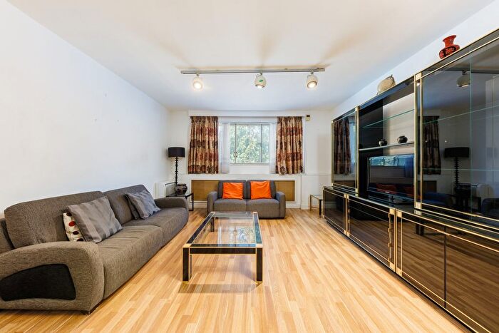 2 Bedroom Flat For Sale In - Cromwell Road, London, London, SW7