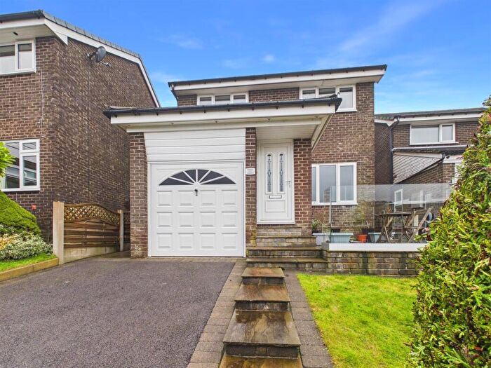 3 Bedroom Detached House For Sale In Clifton Drive, Buxton, SK17