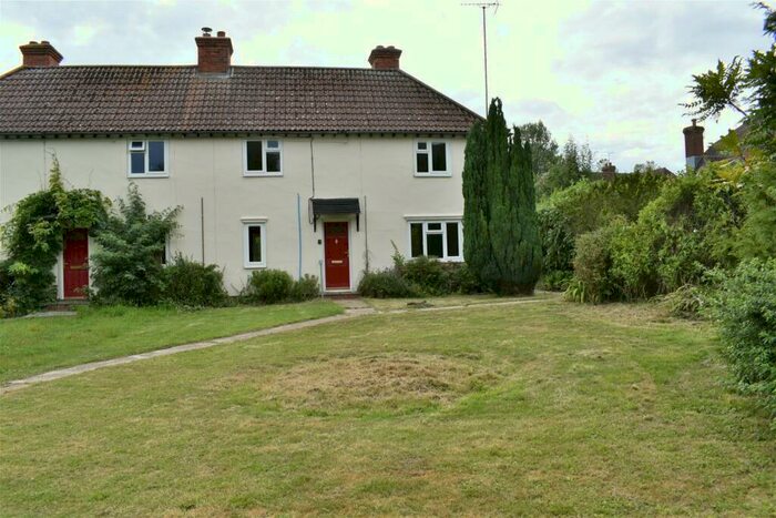 3 Bedroom Semi-Detached House For Sale In Peasemore, Newbury, RG20