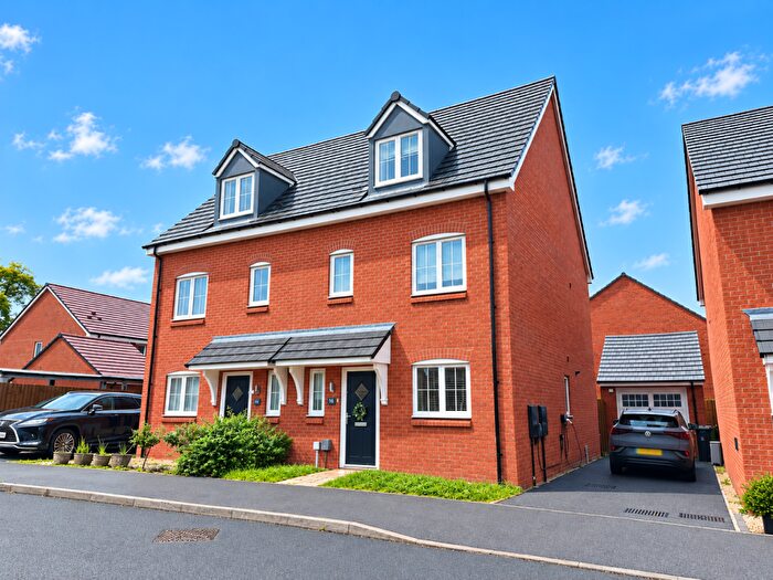 3 Bedroom House To Rent In Abbots Drive, Oadby, LE2
