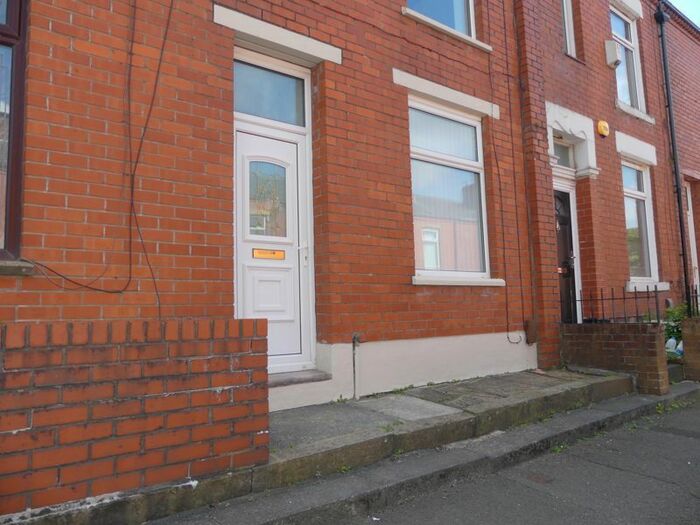 2 Bedroom Terraced House To Rent In Crossley Street, Royton, Oldham, OL2