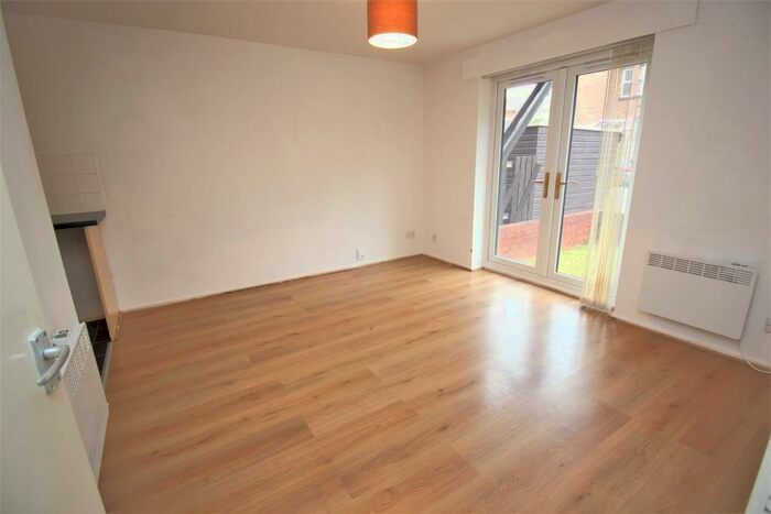 1 Bedroom Flat To Rent In Oriel Lodge, Oriel Road, L20