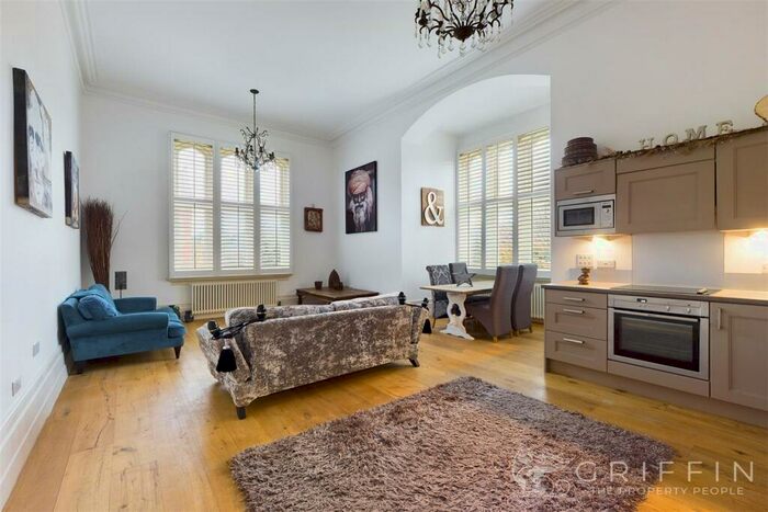 2 Bedroom Flat To Rent In The Clock Tower, Warley, CM14