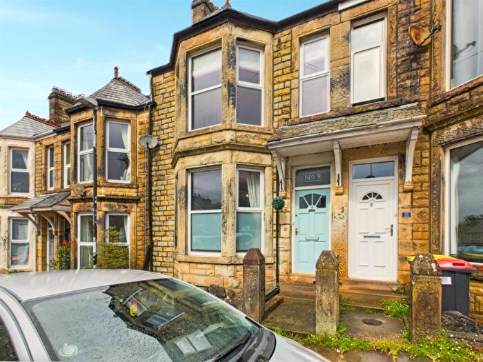 4 Bedroom Terraced House For Sale In Balmoral Road, Lancaster, LA1