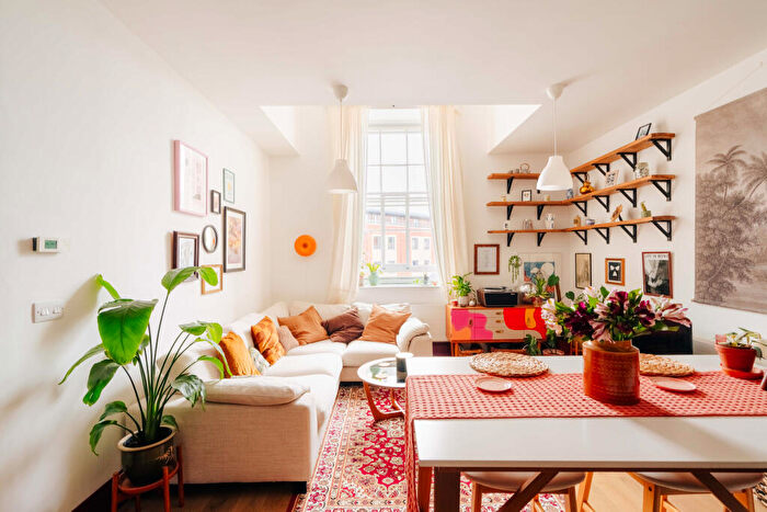 1 Bedroom Flat For Sale In College Road, Bishopston, Bristol, BS7