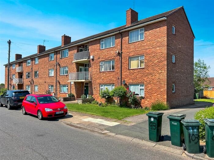2 Bedroom Flat To Rent In Charminster Drive, Styvechale, Coventry, CV3