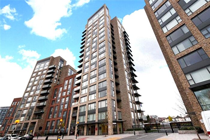 2 Bedroom Apartment To Rent In Cherry Orchard Road, Croydon, CR0