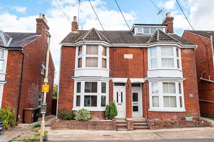 3 Bedroom Semi-Detached House For Sale In Old Winton Road, Andover, SP10