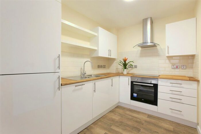 1 Bedroom Flat To Rent In Wingate Square, Clapham, SW4
