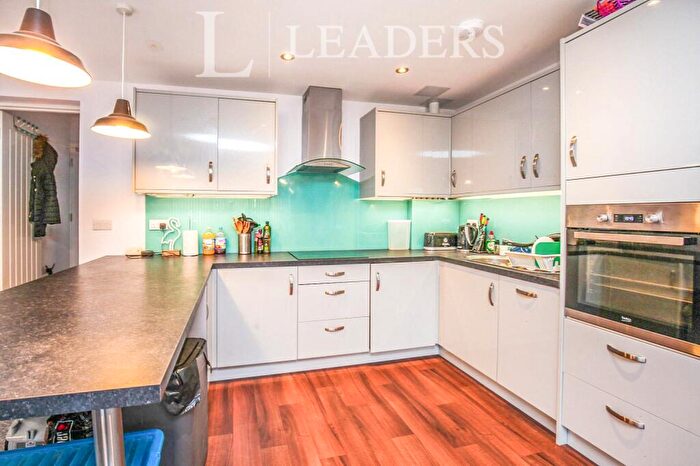 2 Bedroom Apartment To Rent In Birkbeck Road, BR3