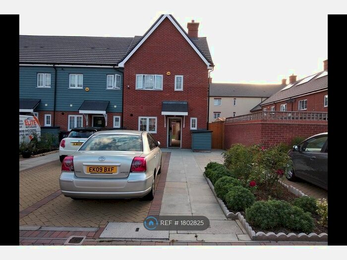 3 Bedroom End Of Terrace House To Rent In Twist Way, Slough, SL2