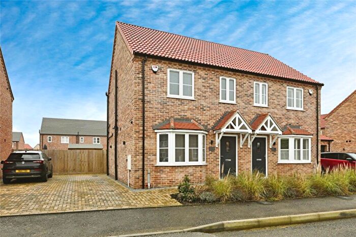 3 Bedroom Semi Detached House For Sale In Delamore Drive, Wisbech, Cambridgeshire, PE13