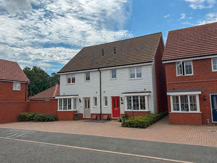 3 Bedroom Semi Detached House To Rent In Thornapple View, Red Lodge, IP28
