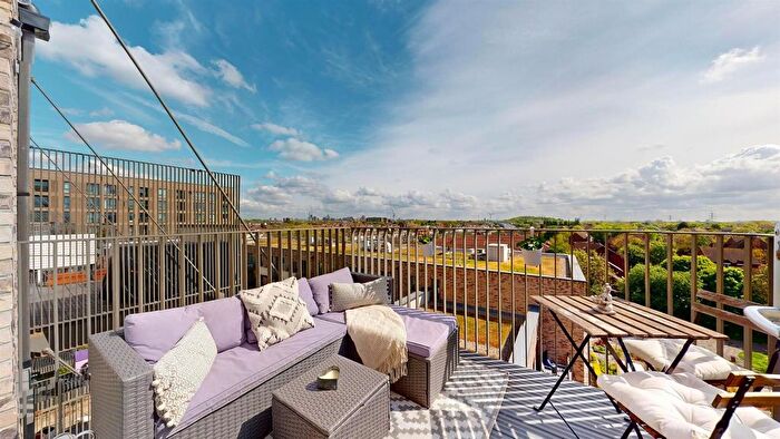 2 Bedroom Flat To Rent In Mahindra Way, London, E6