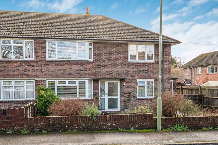 2 Bedroom Maisonette For Sale In Manor Road, Alton, Hampshire, GU34