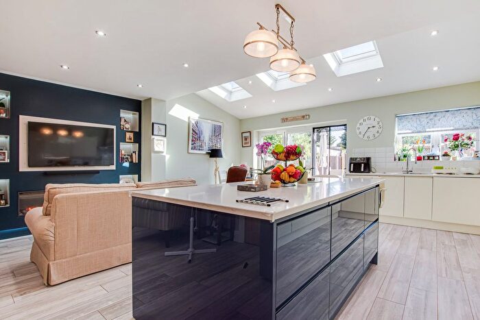 3 Bedroom Semi-detached House For Sale In Montrose Avenue, Welling, DA16