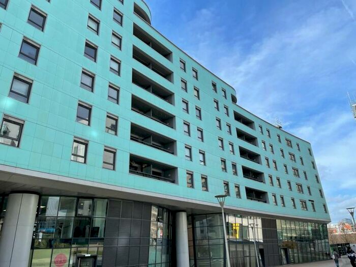 2 Bedroom Apartment To Rent In Gateway West, Marsh Lane, Leeds City Centre, LS9