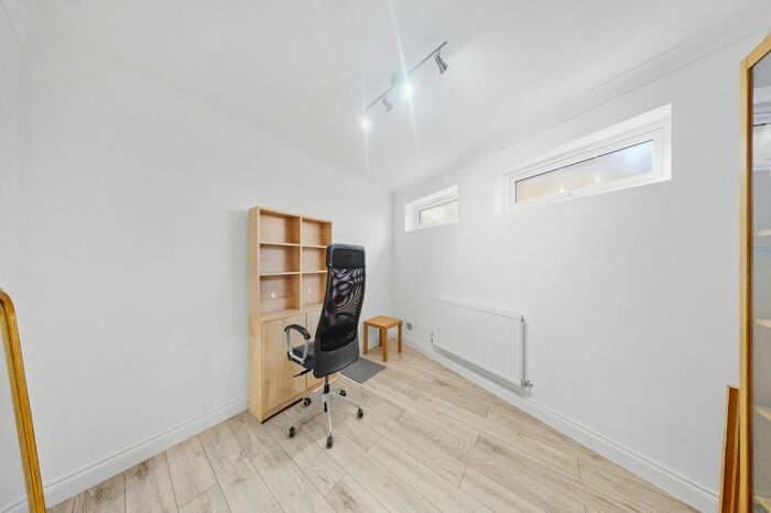 1 Bedroom Flat To Rent In Grange Road, London, W5