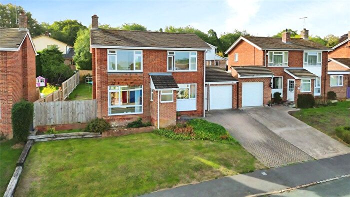 3 Bedroom Detached House For Sale In Shepherds Mount, Compton, RG20
