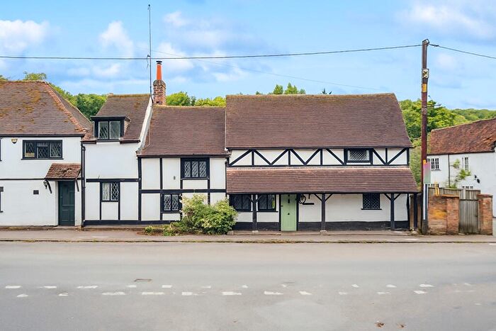 4 Bedroom Semi Detached House For Sale In Wooburn Town, Buckinghamshire, HP10