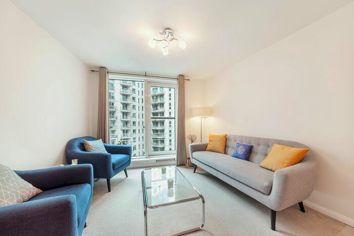 1 Bedroom Flat To Rent In Admiral House, St. George Wharf, Vauxhall, London, SW8