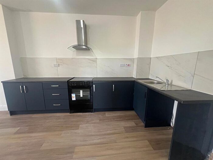 2 Bedroom Flat To Rent In Eanam, Blackburn, BB1