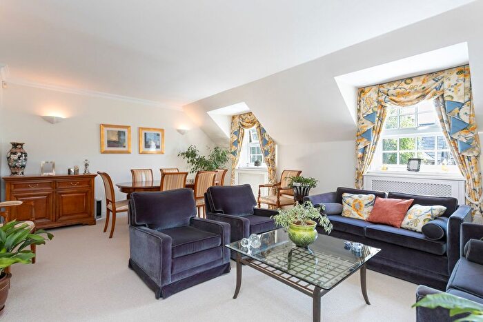 2 Bedroom Flat For Sale In Lancaster House, Park Lane, Stanmore, HA7