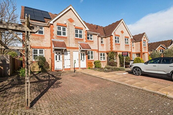 2 Bedroom Property To Rent In Virginia Water, Surrey, GU25