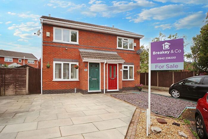 2 Bedroom Semi-Detached House For Sale In Alder Lee Close, Winstanley, WN3