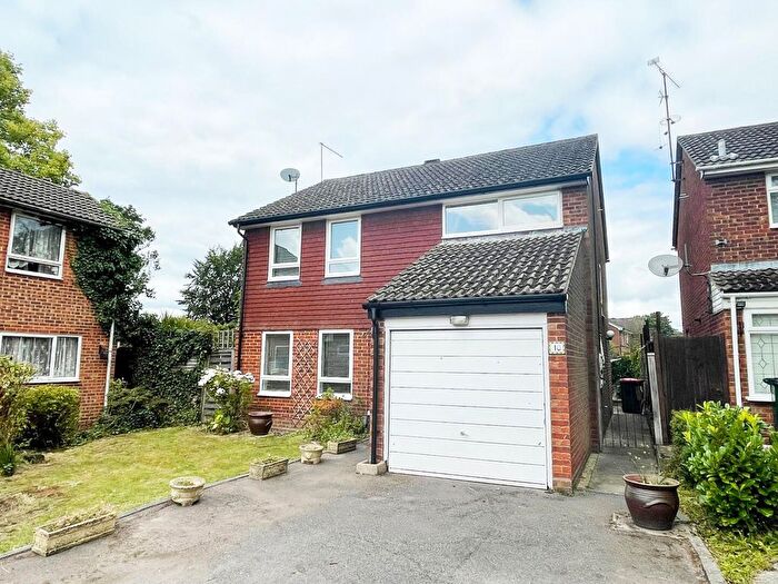 4 Bedroom Detached House To Rent In Felbridge Avenue, Pound Hill, Crawley, RH10