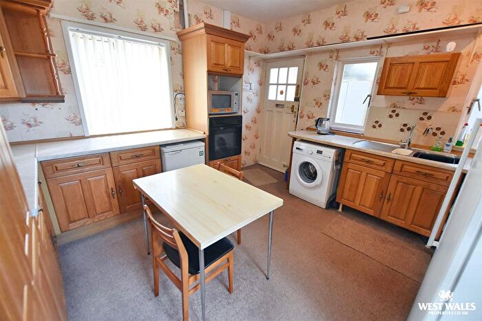 2 Bedroom Detached Bungalow For Sale In Hayston Avenue, Hakin, Milford Haven, SA73