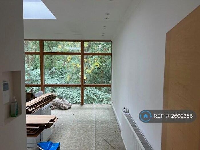 1 Bedroom Penthouse To Rent In Abney House, London, N16