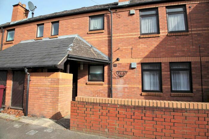 1 Bedroom Flat To Rent In Field Road, Reading, Berkshire, RG1