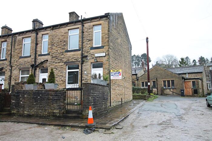 2 Bedroom End Of Terrace House To Rent In Green Street, Oxenhope, BD22