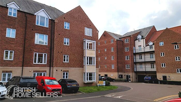 2 Bedroom Flat For Sale In Whitehall Landing, Whitby, North Yorkshire, YO22